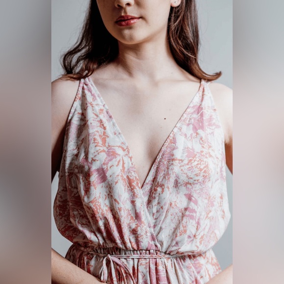 Aakaa Sunset Dinner In Figi Maxi Dress - Picture 7 of 10